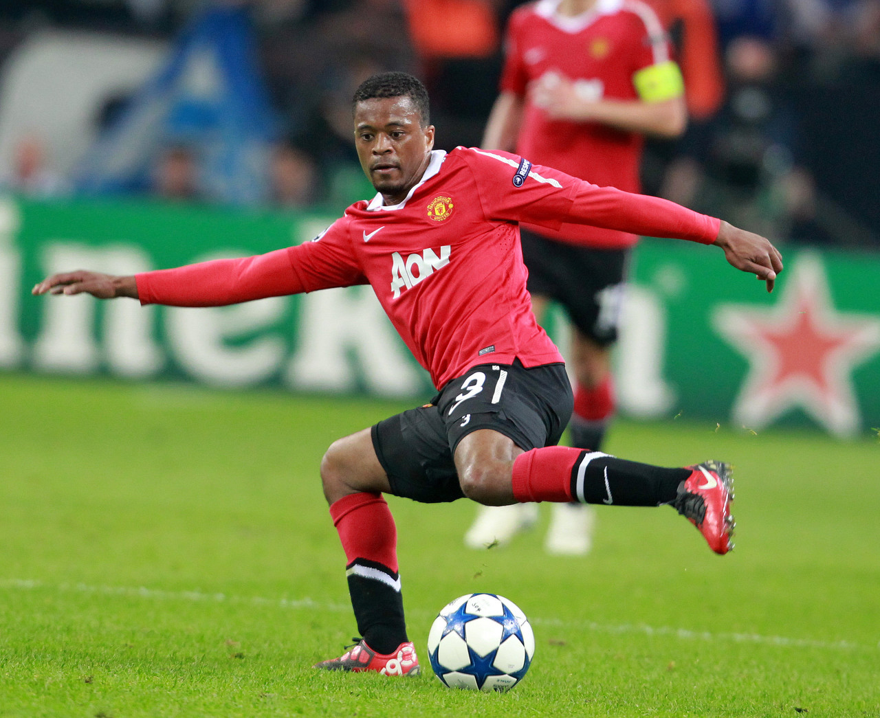 作為現代足 作為現代足